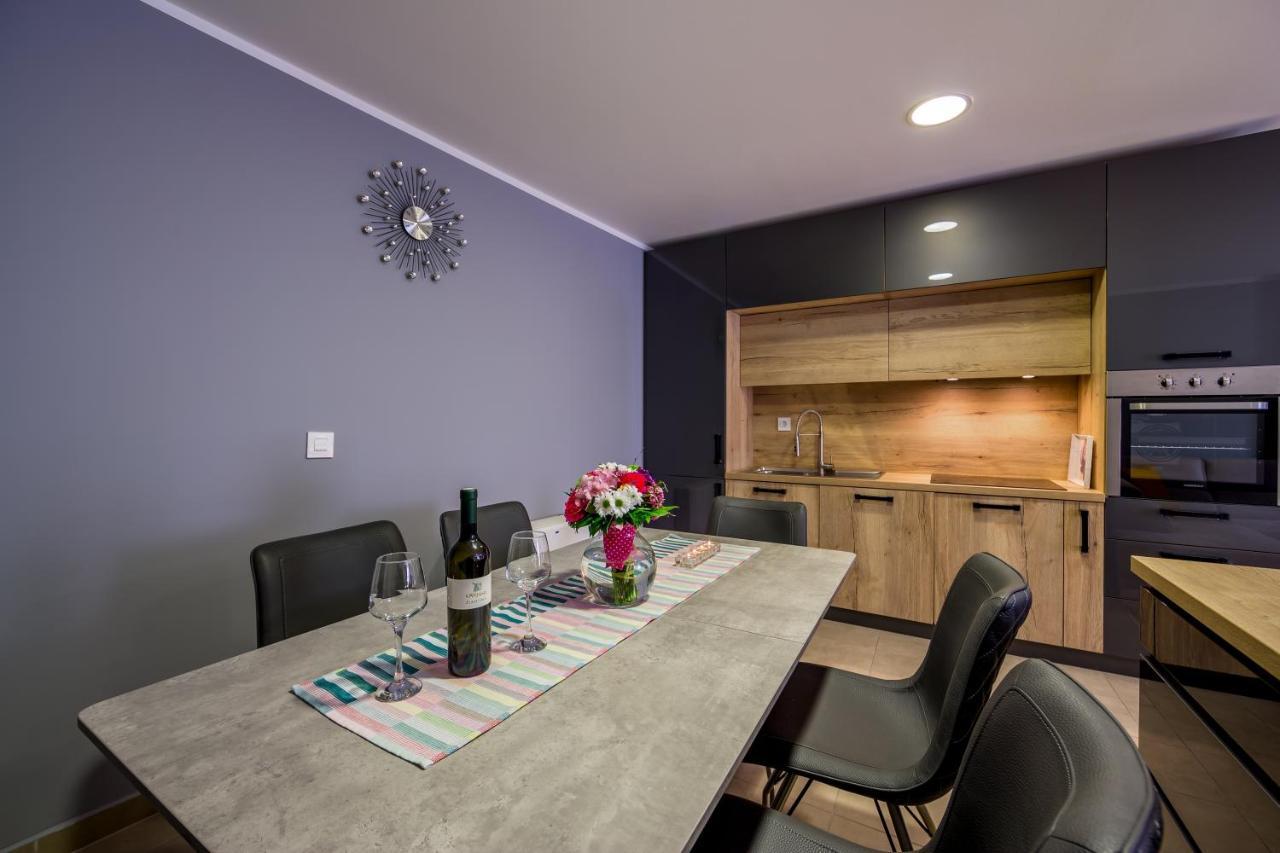 Elena Apartment غييكا المظهر الخارجي الصورة